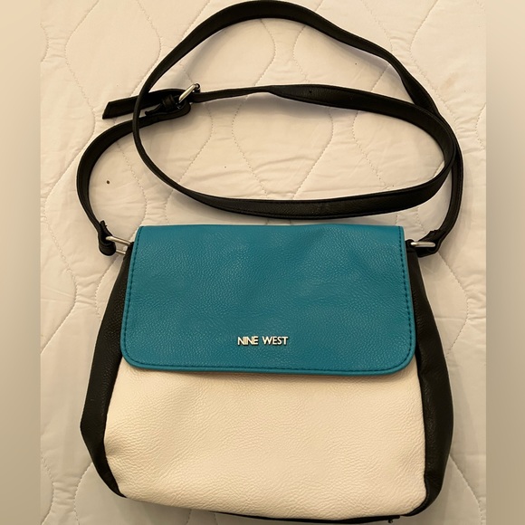 Black, white, blue Nine West crossbody bag - Picture 1 of 4